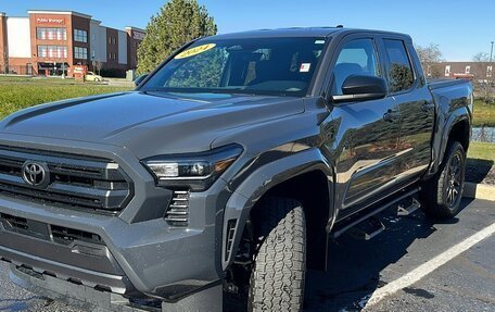 Toyota Tacoma, 2024 год, 5 900 000 рублей, 3 фотография