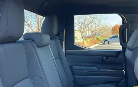 Toyota Tacoma, 2024 год, 5 900 000 рублей, 23 фотография