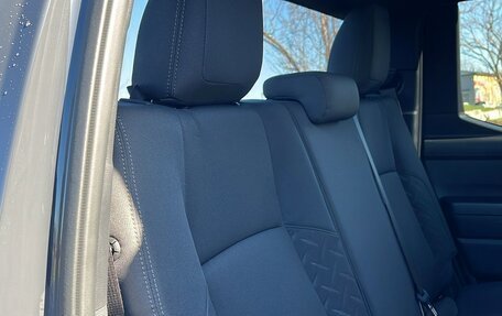 Toyota Tacoma, 2024 год, 5 900 000 рублей, 25 фотография