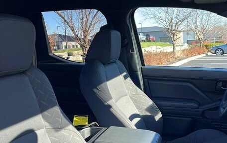 Toyota Tacoma, 2024 год, 5 900 000 рублей, 27 фотография