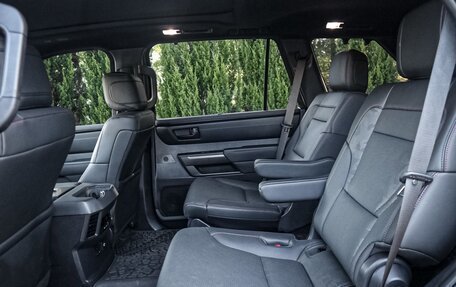 Toyota Sequoia, 2025 год, 15 493 560 рублей, 28 фотография