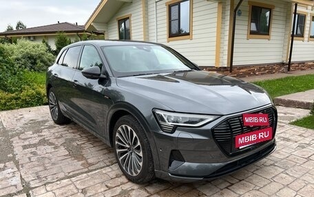 Audi e-tron I, 2021 год, 5 300 000 рублей, 3 фотография