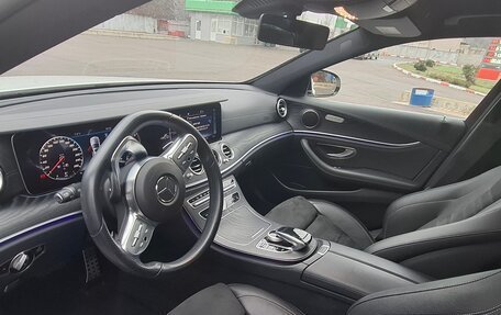 Mercedes-Benz E-Класс, 2019 год, 4 500 000 рублей, 5 фотография