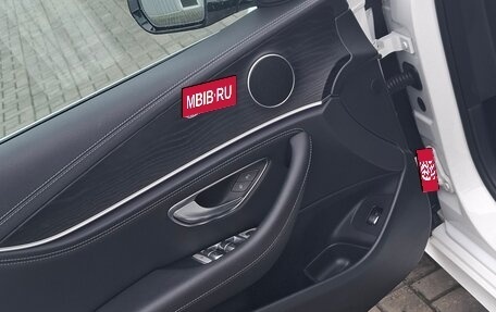 Mercedes-Benz E-Класс, 2019 год, 4 500 000 рублей, 6 фотография