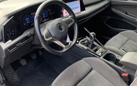 Volkswagen Golf VIII, 2022 год, 2 450 000 рублей, 10 фотография