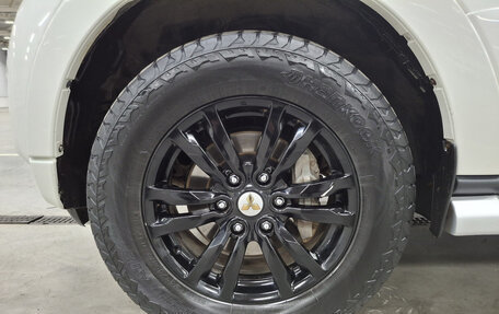 Mitsubishi Pajero IV, 2020 год, 3 500 000 рублей, 22 фотография