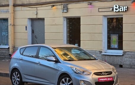 Hyundai Solaris II рестайлинг, 2012 год, 1 090 000 рублей, 1 фотография
