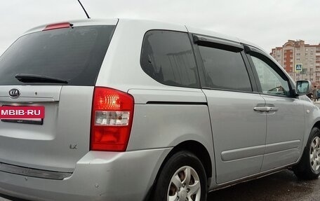 KIA Carnival III, 2008 год, 750 000 рублей, 3 фотография