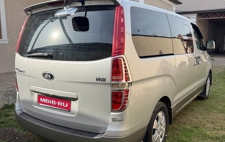 Hyundai Grand Starex Grand Starex I рестайлинг 2, 2008 год, 1 590 000 рублей, 1 фотография