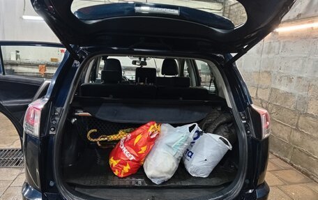 Toyota RAV4, 2018 год, 2 750 000 рублей, 5 фотография