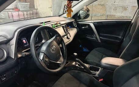 Toyota RAV4, 2018 год, 2 750 000 рублей, 7 фотография