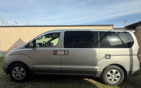 Hyundai Grand Starex Grand Starex I рестайлинг 2, 2008 год, 1 590 000 рублей, 3 фотография