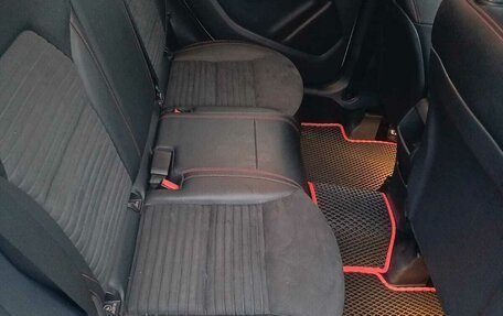 Mercedes-Benz B-Класс, 2016 год, 1 900 000 рублей, 10 фотография