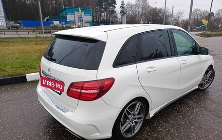 Mercedes-Benz B-Класс, 2016 год, 1 900 000 рублей, 2 фотография
