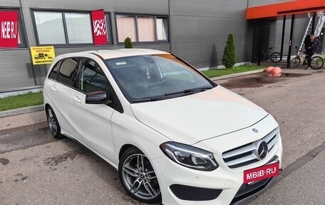 Mercedes-Benz B-Класс, 2016 год, 1 900 000 рублей, 11 фотография