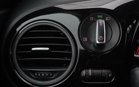 Volkswagen Beetle, 2013 год, 1 495 000 рублей, 22 фотография