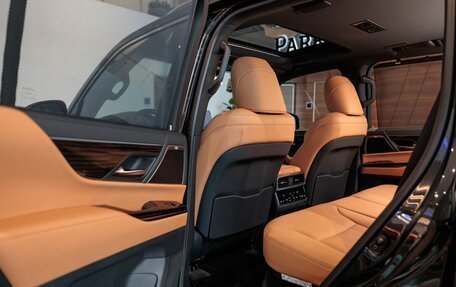 Lexus LX, 2025 год, 20 000 000 рублей, 25 фотография