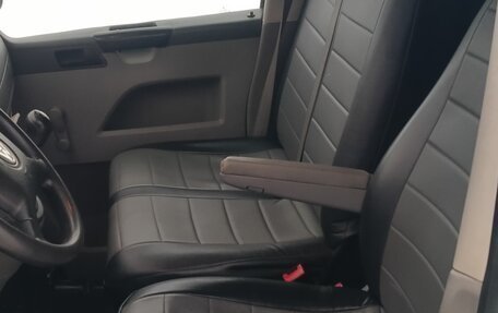 Volkswagen Transporter T5 рестайлинг, 2003 год, 1 200 000 рублей, 13 фотография