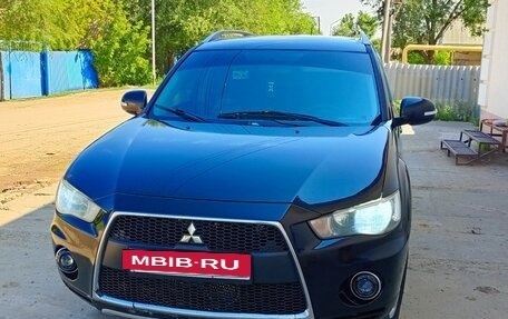 Mitsubishi Outlander III рестайлинг 3, 2010 год, 1 030 000 рублей, 4 фотография