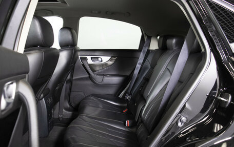 Infiniti QX70, 2016 год, 2 348 000 рублей, 10 фотография