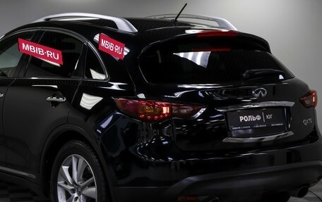 Infiniti QX70, 2016 год, 2 348 000 рублей, 26 фотография