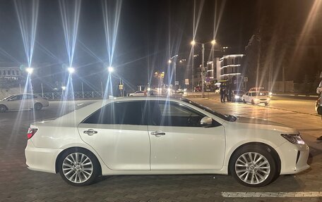 Toyota Camry, 2016 год, 1 900 000 рублей, 3 фотография