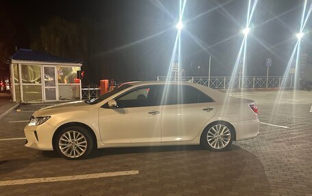 Toyota Camry, 2016 год, 1 900 000 рублей, 6 фотография