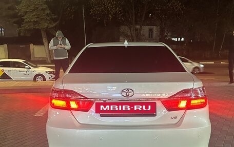 Toyota Camry, 2016 год, 1 900 000 рублей, 4 фотография