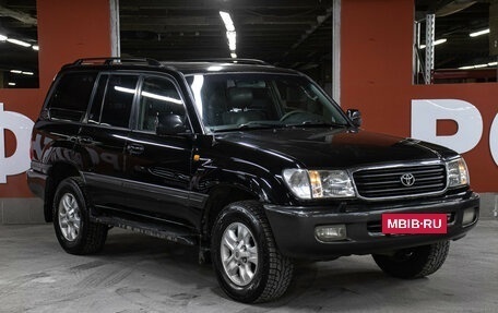 Toyota Land Cruiser 100 рестайлинг 2, 2002 год, 1 449 000 рублей, 3 фотография