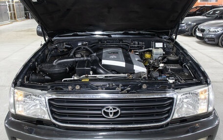 Toyota Land Cruiser 100 рестайлинг 2, 2002 год, 1 449 000 рублей, 9 фотография