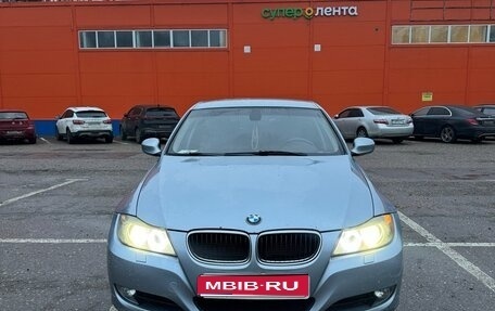 BMW 3 серия, 2011 год, 950 000 рублей, 1 фотография