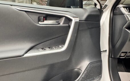 Toyota RAV4, 2025 год, 4 150 000 рублей, 12 фотография