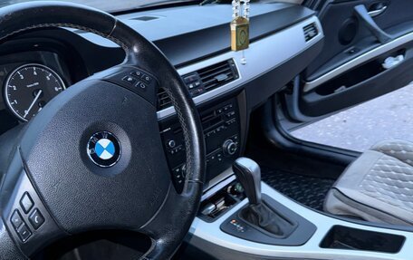 BMW 3 серия, 2011 год, 950 000 рублей, 10 фотография