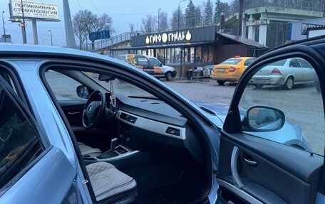 BMW 3 серия, 2011 год, 950 000 рублей, 9 фотография