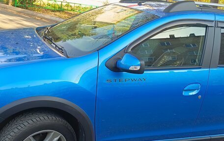 Renault Sandero II рестайлинг, 2021 год, 1 350 000 рублей, 2 фотография