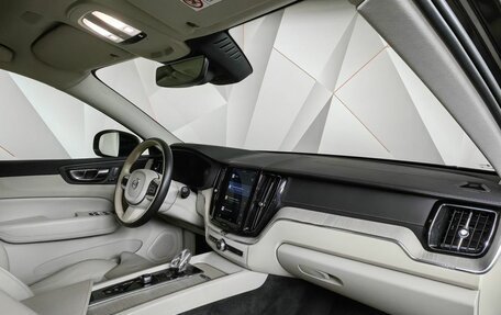 Volvo XC60 II, 2021 год, 4 693 000 рублей, 9 фотография