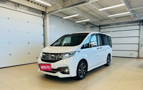 Honda Stepwgn IV, 2016 год, 1 889 000 рублей, 2 фотография