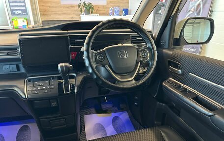 Honda Stepwgn IV, 2016 год, 1 889 000 рублей, 15 фотография
