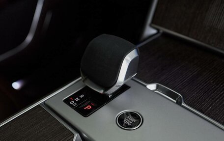 Land Rover Range Rover IV рестайлинг, 2025 год, 28 500 000 рублей, 23 фотография