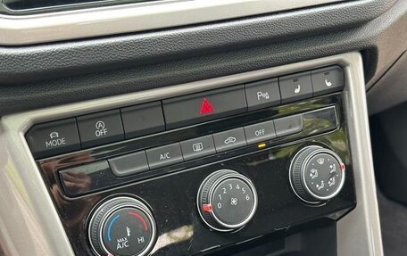 Volkswagen T-Roc I, 2021 год, 1 860 378 рублей, 19 фотография