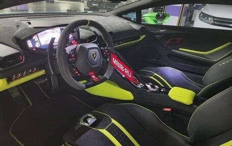 Lamborghini Huracán, 2023 год, 32 359 028 рублей, 13 фотография