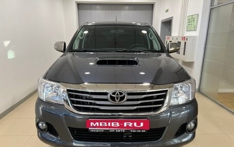 Toyota Hilux VII, 2014 год, 2 930 000 рублей, 2 фотография
