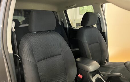 Toyota Hilux VII, 2014 год, 2 930 000 рублей, 22 фотография