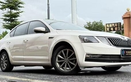 Skoda Octavia IV, 2021 год, 2 000 000 рублей, 3 фотография