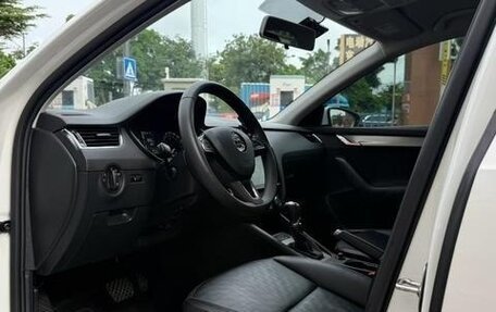 Skoda Octavia IV, 2021 год, 2 000 000 рублей, 7 фотография