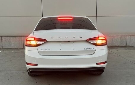 Skoda Octavia IV, 2021 год, 2 000 000 рублей, 4 фотография