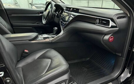 Toyota Camry, 2018 год, 3 099 000 рублей, 16 фотография