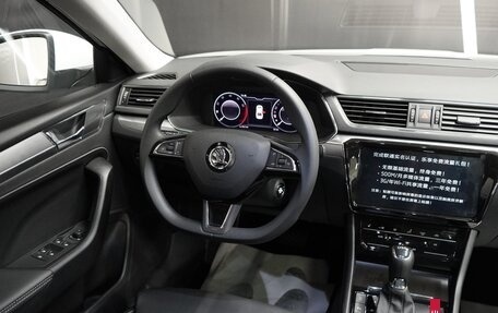 Skoda Superb III рестайлинг, 2025 год, 4 050 000 рублей, 13 фотография