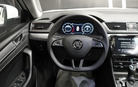 Skoda Superb III рестайлинг, 2025 год, 4 050 000 рублей, 14 фотография