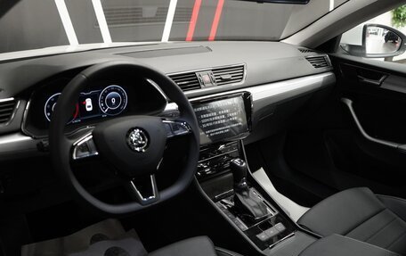 Skoda Superb III рестайлинг, 2025 год, 4 050 000 рублей, 16 фотография